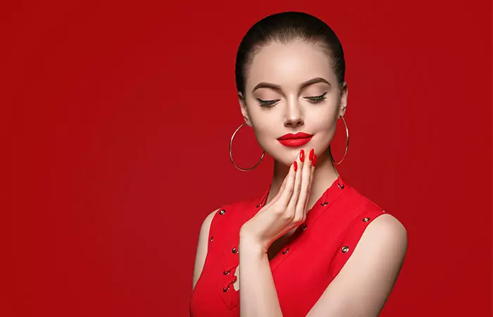 Makeup for a red dress